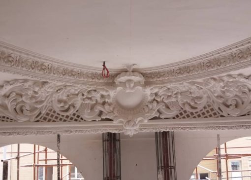 چگونه بهترین گچبر در تهران را برای اجرای گچبری حرفه‌ای انتخاب کنیم؟