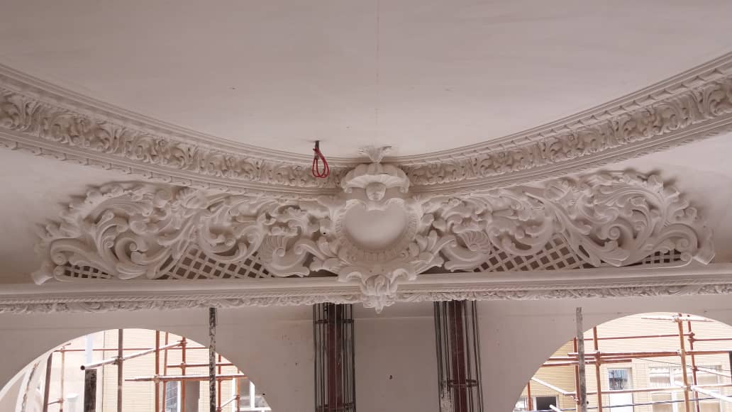 چگونه بهترین گچبر در تهران را برای اجرای گچبری حرفه‌ای انتخاب کنیم؟